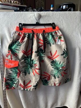 Quicksilver men’s Tropical Leaf Print Cargo Swim Shorts - Coral Waistband
